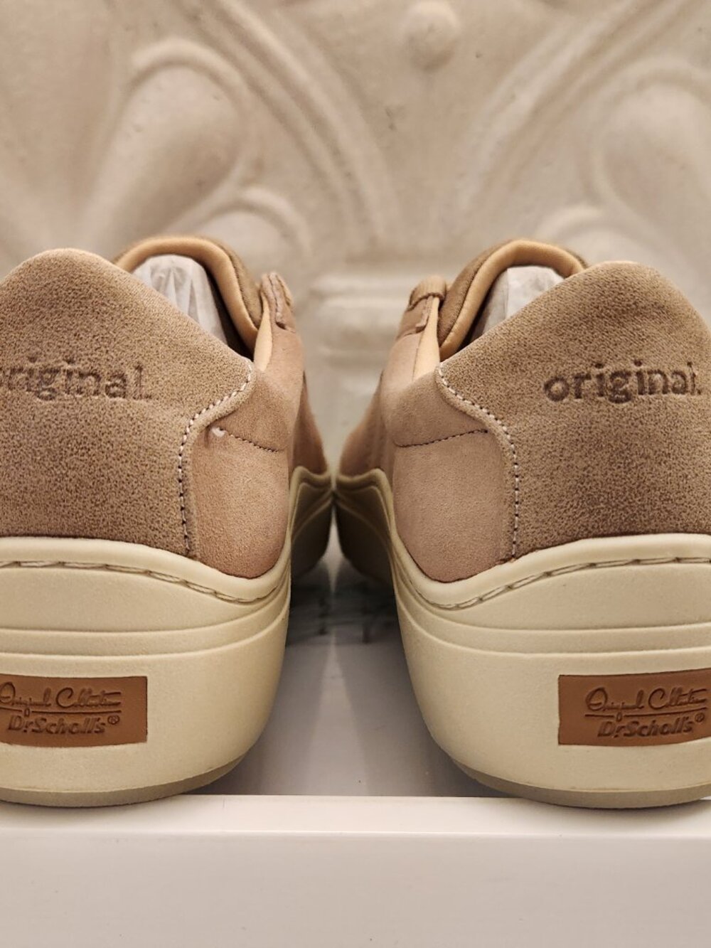 Dr. Scholls Take It Easy Taupe Suede Sneakers. NIB. Size 8.5 - Picture 6 of 9